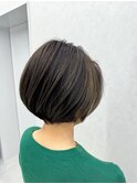 美シルエット大人ショートボブ白髪ぼかしハイライト白髪染め
