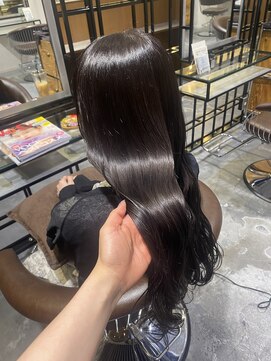 リリアーナ(LILIANA) カラー/イルミナカラー/暗髪/艶髪/ラベンダーグレージュ