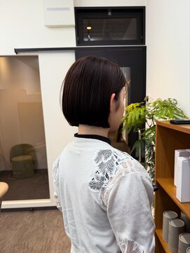 日々 大阪梅田(Hibi) パツッとボブ