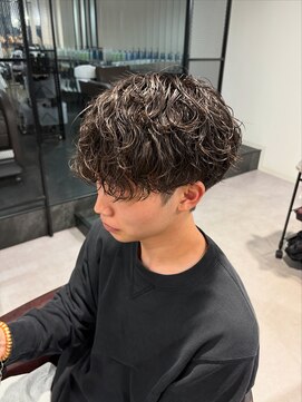 カルロイースタイル(CARLO e-style) 波巻き×シャドウパーマ