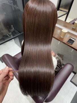 ライア 吉祥寺南口店(laia) ロングで毛先までツヤツヤだとすれ違う人が2度見しちゃいます