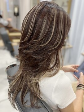 リアンバイアリュール(Lian by Allure) レイヤーカットハイライトバレイヤージュインナーカラーブリーチ