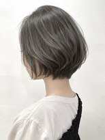 グラビートーキョー(GRABY tokyo) 自然な毛流れで魅せる大人ショートボブ