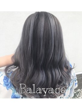 ブランシェ 小牧店(BRANCHE) ★陰影しっかり！シルバーバレイヤージュ★