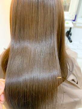 ジーナ 新宿(Zina) インカラミ縮毛矯正【ジーナ新宿　岩本　多矢】