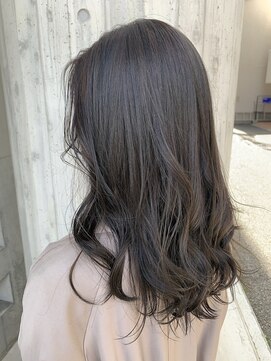 リバレッジ 白金(Leverage) 大人柔らかグレージュ