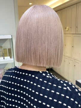 ベレーザシェルト(Beleza scelto) 4460ミルクティーアッシュグレーベージュハイトーンカラーボブ