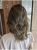 バレイヤージュ×透明感