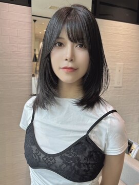 ステア ケース(stair case) 韓国ミディアムレイヤーカットカラートリートメント