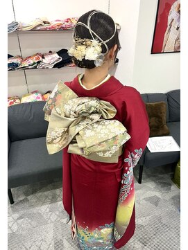 ファーレンピュアスウィート(fahren-pure-suite) 成人式スタイルネープシニヨン