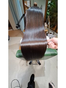 ホシトアカリ(星toあかり) 髪のダメージが気になる方!!ダメージレスな美髪矯正(縮毛矯正)