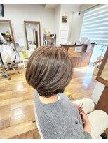 ジーウィズヘアー(G-with hair) ハイライトカラー、ショートボブ