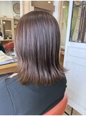 伸ばしかけ外ハネスタイル