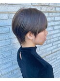大人コンパクトショート　カーキベージュシアカラーショートヘア