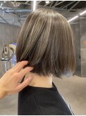 ハイライトコントラストボブグレージュ大人白髪ぼかし