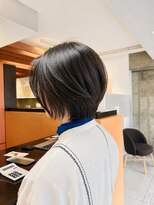 ショートヘア ハーフアンドハーフ(HALF AND HALF) ショートボブ