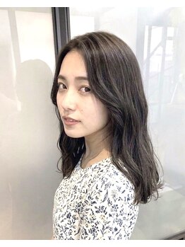 アインス 高田馬場(eins)の写真/一人ひとりに似合うヘアを提案する高田馬場の人気サロン。艶髪を叶える技術と癒しの空間が魅力です!