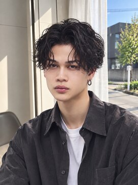 ケーオーエスビューティー(K O S beauty) 韓国風センターパート×フェードパーマ