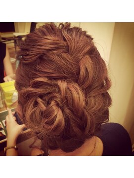 イースタジオ 六本木店(e:studio) ゆるふわ大人かわいいアップ　《　六本木　ヘアセット　》