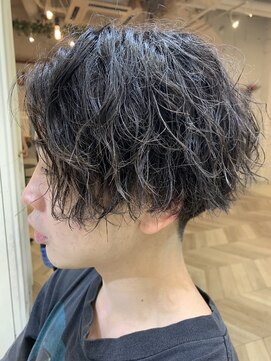 エルオム(EL.HOMME) 【MITSU】ツイスパ×前下がり×センターパート