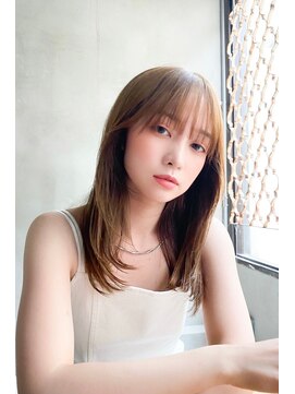 ロイジー(roijir) 表参道 roijir ナチュラルストレート×ベージュ系カラー