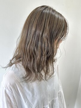 フォーク FOLK 【FOLK】透明感ハイライトオリーブ☆似合わせ波巻きミディアム♪