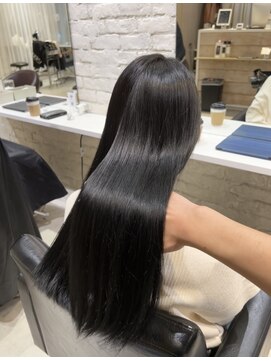 フリーラ 表参道(freera) 艶髪ストレート