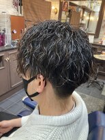 ルピナス 中田(Lupinus)&nbsp;センター分けツイストスパイラルパーマ