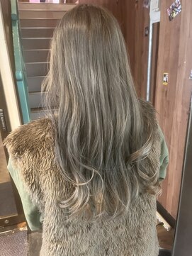 アヴァンス 天王寺店(AVANCE.) オリーブベージュ×透明感