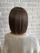 エムロード 深草店 切りっぱなしボブ/赤み消しカラー