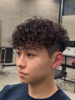 イーラ(era)&nbsp;スペインカール　ツイストスパイラル眉カットメンズパーマ