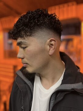 HIRO GINZA BARBER SHOP 広島本店【ヒロギンザ バーバーショップ】【3/19 OPEN予定】 ニュアンスパーマ/波巻きツイストスパイラル[広島/理容室]