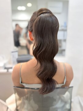 アメリ(AMELIE) ハリウッド巻ウェーブポニー