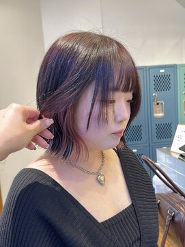 チュール(ture) ぱつっと外はねボブ×イヤリングカラー