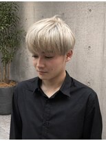 ザ サード プレイス トーキョー ギンザ(THE THIRD PLACE TOKYO GINZA)&nbsp;【銀座メンズ】ハイトーンホワイトとツーブロックマッシュ