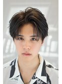 フェザーショートニュアンスパーマセンターパートツーブロック