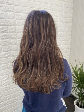 アーク エマーブル(Ark aimable) ロングハイライト