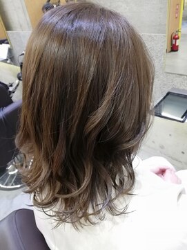 レインボー(Rainbow) まろやかクリームアッシュ×レイヤースタイル