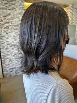 イスコ(ISCO) グレージュ/暗め透明感