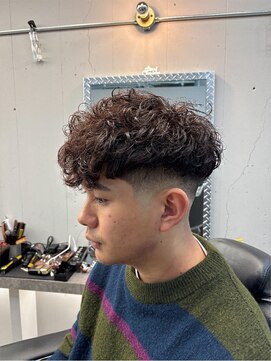 刈部倶楽舞 スキンフェード×スペインカール