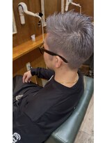 ヘアーサロン アトリエ(Hair salon ATORIE)&nbsp;刈り上げショートブリーチカラープラチナシルバー