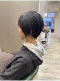 20代30代40代前下がりストレート小顔補正立体カット