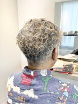 ストフ(stof)&nbsp;酸性パーマ/ブリーチパーマ/ツーブロック/刈り上げショート