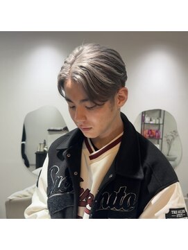 ミチ ノア(mich-nor-) メンズカット/ブリーチ/センターパート