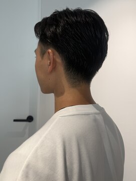 トリッカ シブヤ(TRICCA SHIBUYA) メンズカット 刈り上げ ツーブロック ナチュラルフェード