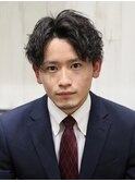 爽やかツーブロックセンターパートメンズビジネス好印象