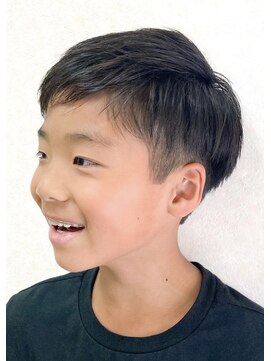 黄ぐまくん美容室 キッズ　ツーブロック