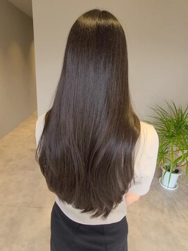 エスティアム(S.TIAM.) サラツヤ美髪のロングヘア