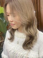 シェリー(Cherie)&nbsp;柔らかハイトーンベージュ×顔周り抜け感レイヤー