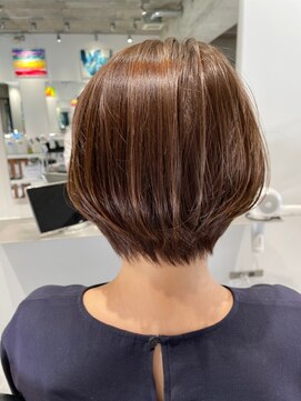 ヴォロ 佐賀(VoLo) 切りっぱなしボブ/美髪/ピンクブラウン[佐賀駅]